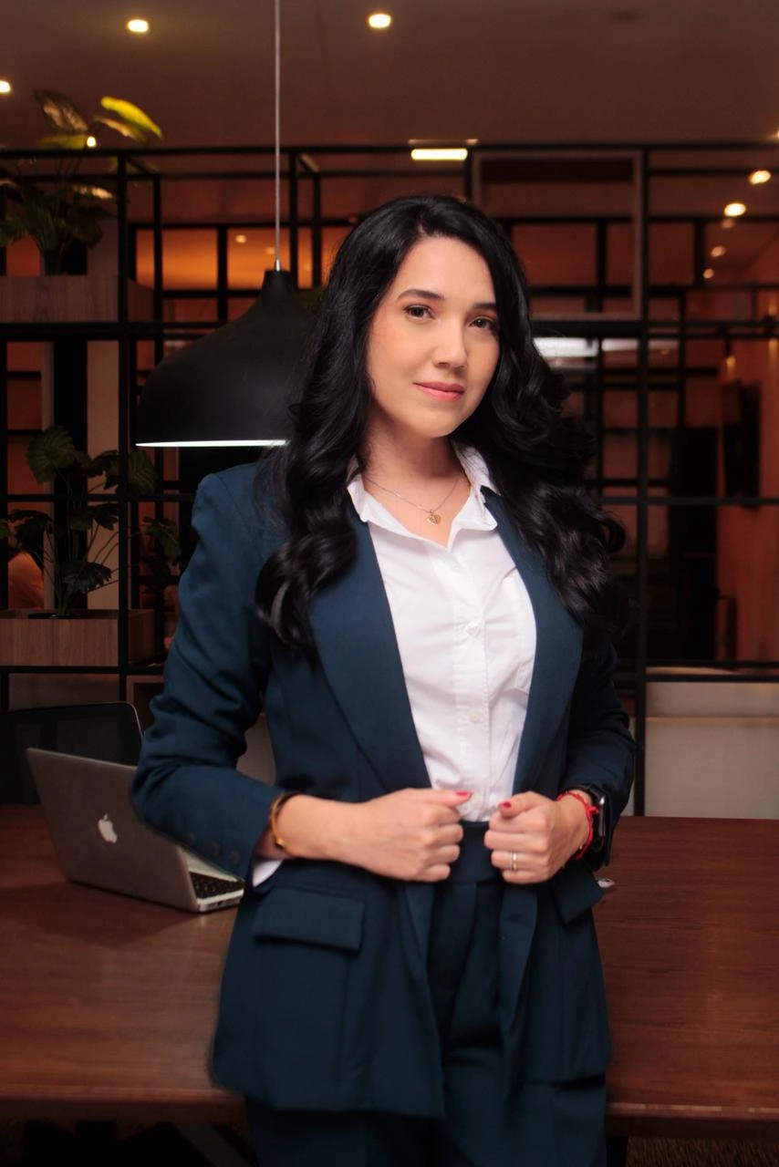Dra. Jucimara Campos